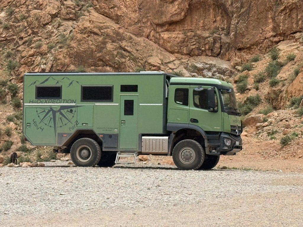 Mercedes-Benz Arocs 4x4, Caravanes & Camping, Camping-cars, Mercedes-Benz, Automatique, ABS, Chauffage liquide