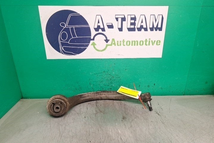 BRAS DE SUSPENSION AVANT DROIT (TRIANGLE) A4 Avant (B8), Autos : Pièces & Accessoires, Auto-Union-Straße  1,
85057  Ingolstadt, DE