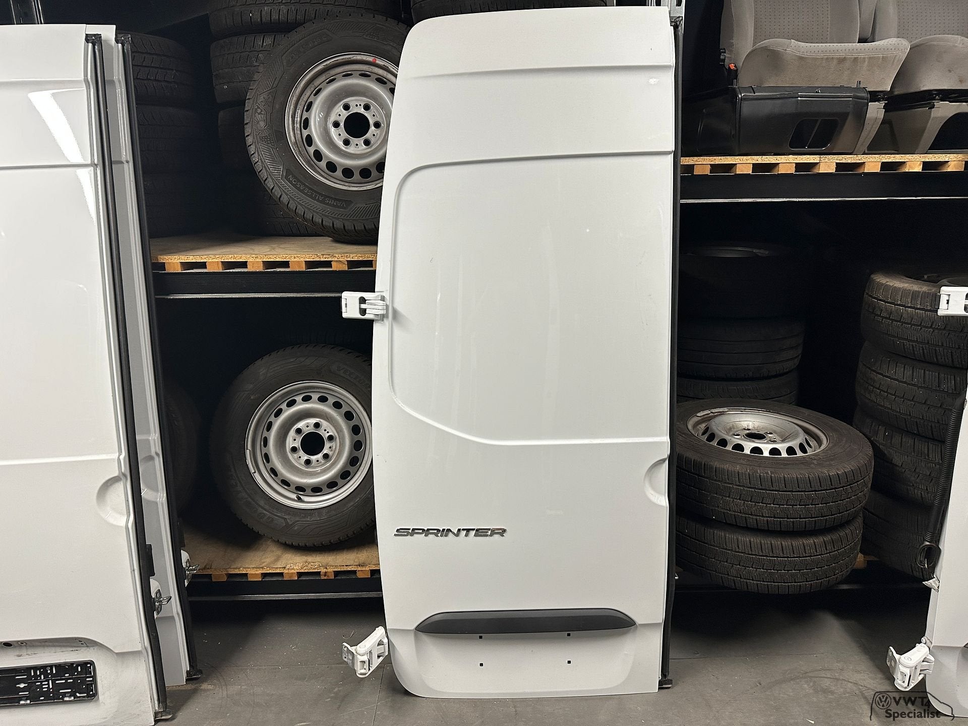 Mercedes Sprinter W907 2019-2025 achterdeur achterportier li, Gebruikt, Ophalen of Verzenden, Achter, -