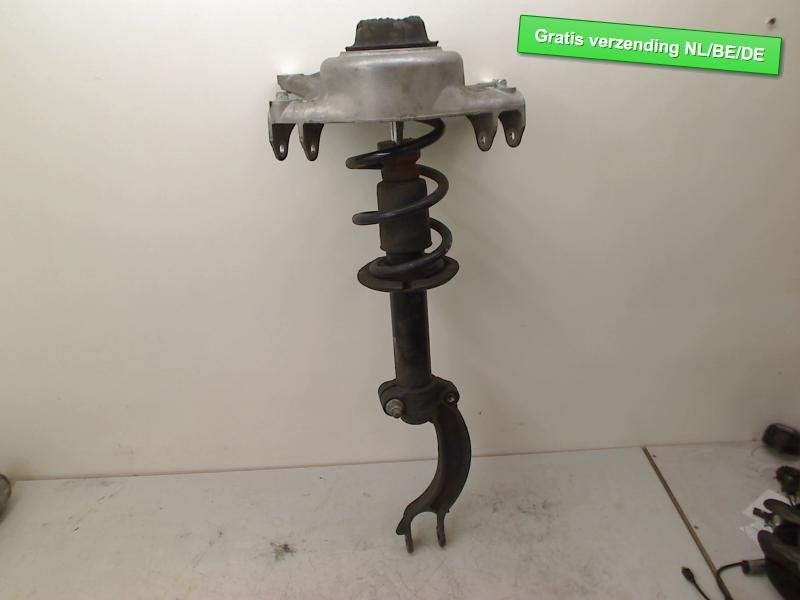 SCHOKBREKER LINKS VOOR s-line A4 Avant (B8) (8t0413031af), Gebruikt, Dhr. R. de Gouw, Audi, De Bloemendaal 21 21
5221 EB  'S HERTOGENBOSCH, NL