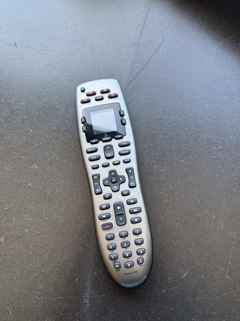 Logitech Harmony 650 afstandsbediening, Enlèvement, Utilisé, Universel
