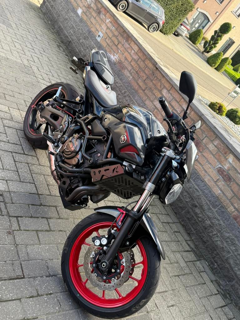 Mt07, Motoren, Particulier