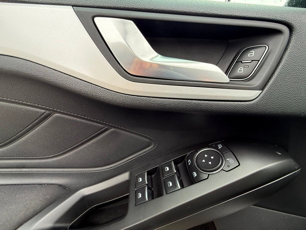 Ford Focus (Stock ID 88458) — 13