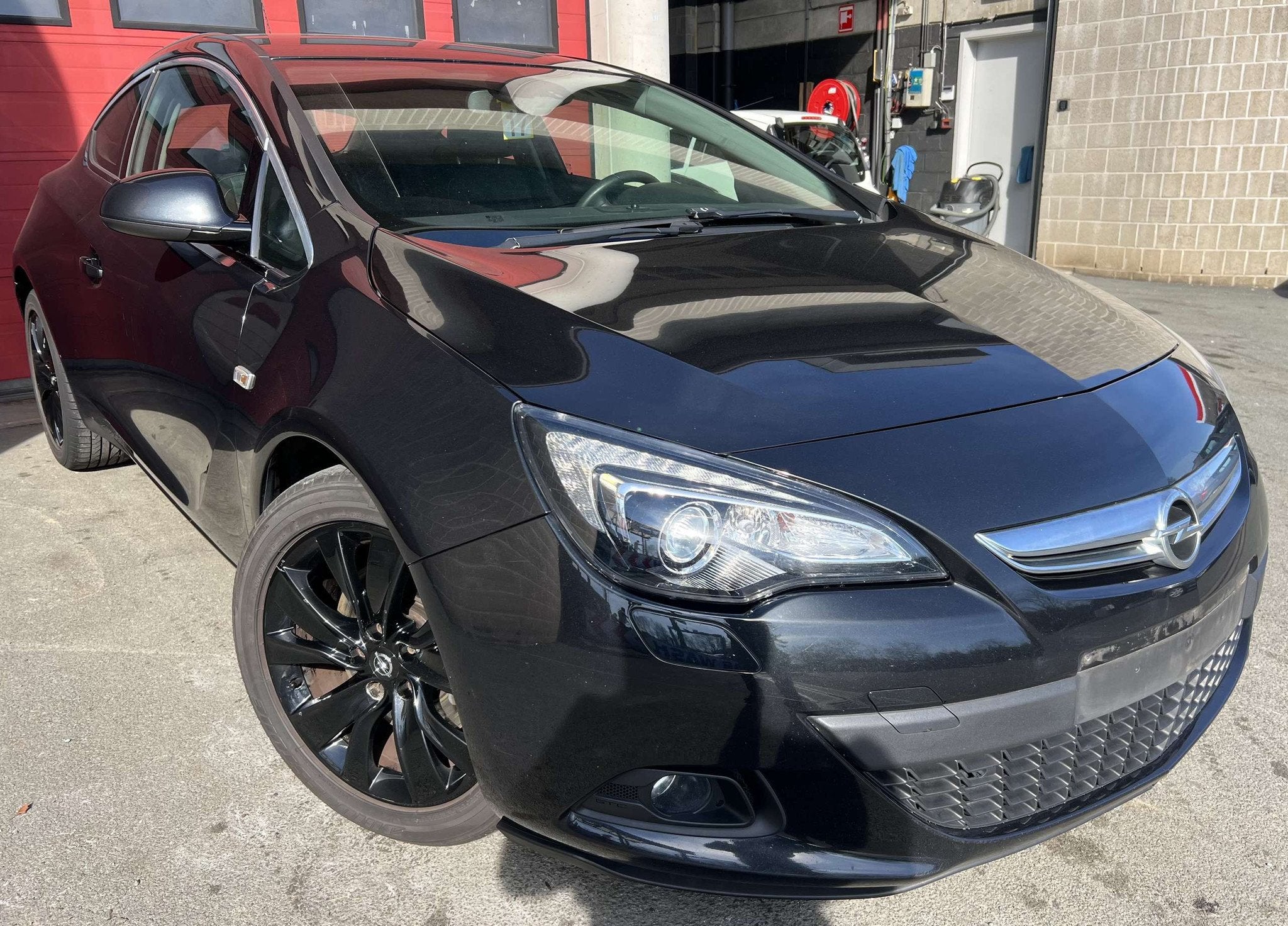 Opel Astra GTC 1.7 CDTi Enjoy Start + NAVI + CLIM, Autos, Euro 5, Achat, Entreprise, Boîte manuelle