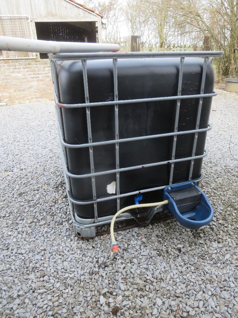 tank met trog met vlotter van 1000 liter.