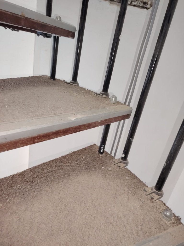Escalier en colimaçon, Enlèvement, Utilisé, Escalier, 2 à 4 mètres
