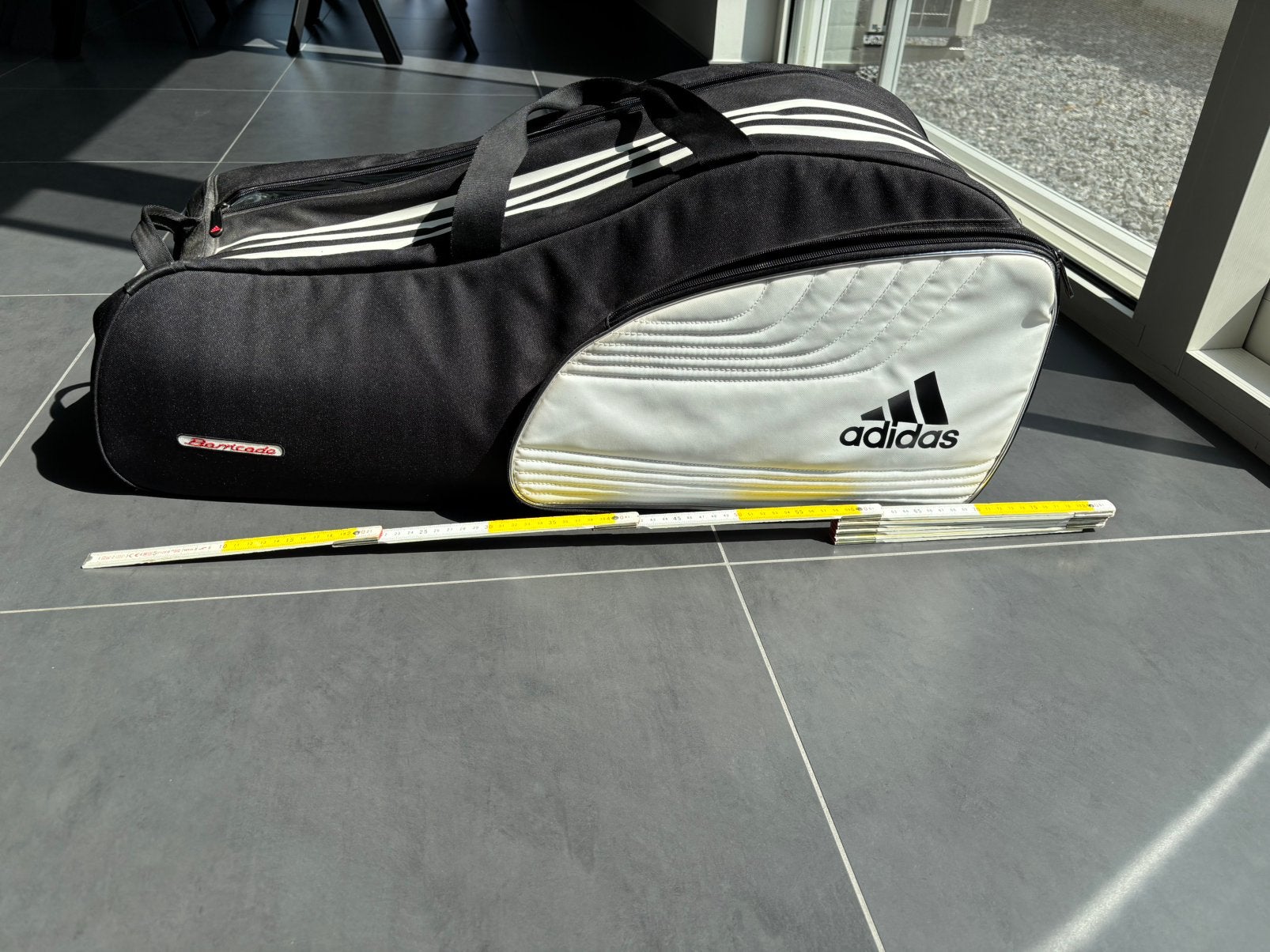 Adidas tenniszak sporttas (4/5 racketten) - 70 x 30 cm, Sports & Fitness, Tennis, Comme neuf, Sac, Adidas, Enlèvement ou Envoi