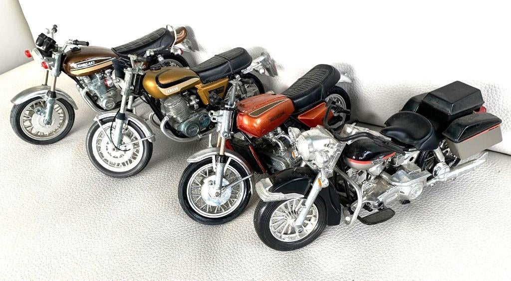 Model motoren schaal 1:10, Verzamelen, Ophalen of Verzenden, Motoren