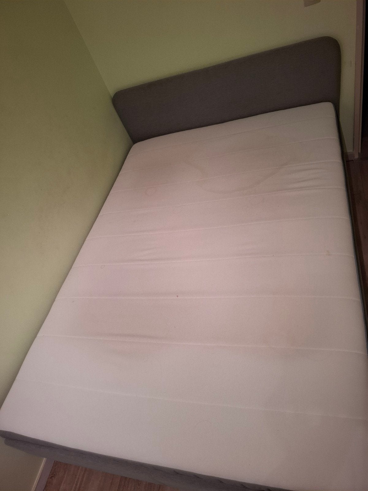 Matras 1m40, Huis en Inrichting, Ophalen, Tweepersoons, 140 cm, Zo goed als nieuw