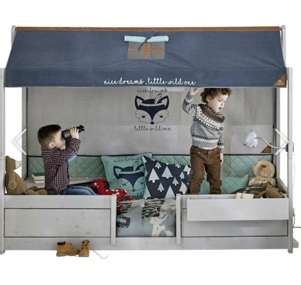 Kinderbed van merk Lifetime met dakconstructie, Kinderen en Baby's, Kinderkamer | Stapelbedden en Hoogslapers, Zo goed als nieuw