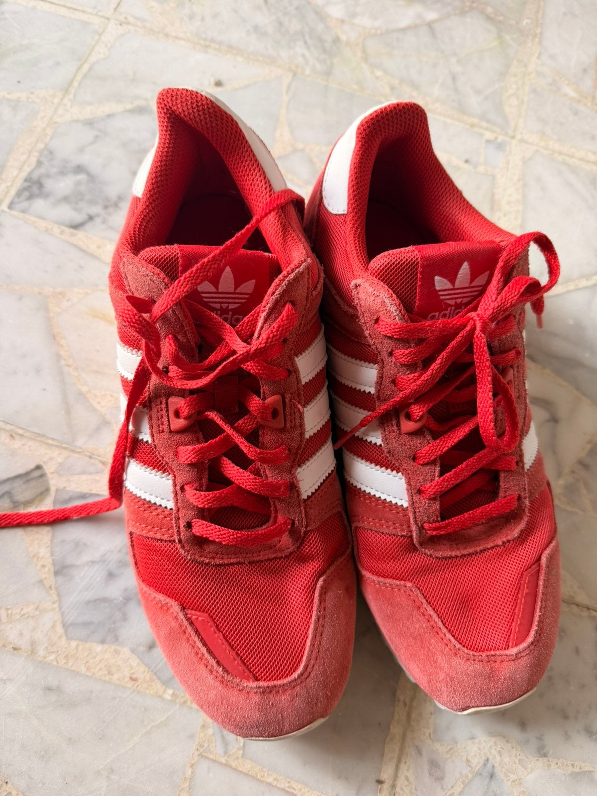 Adidas schoenen maat 40, Overige kleuren, Verzenden, Zo goed als nieuw, Sneakers