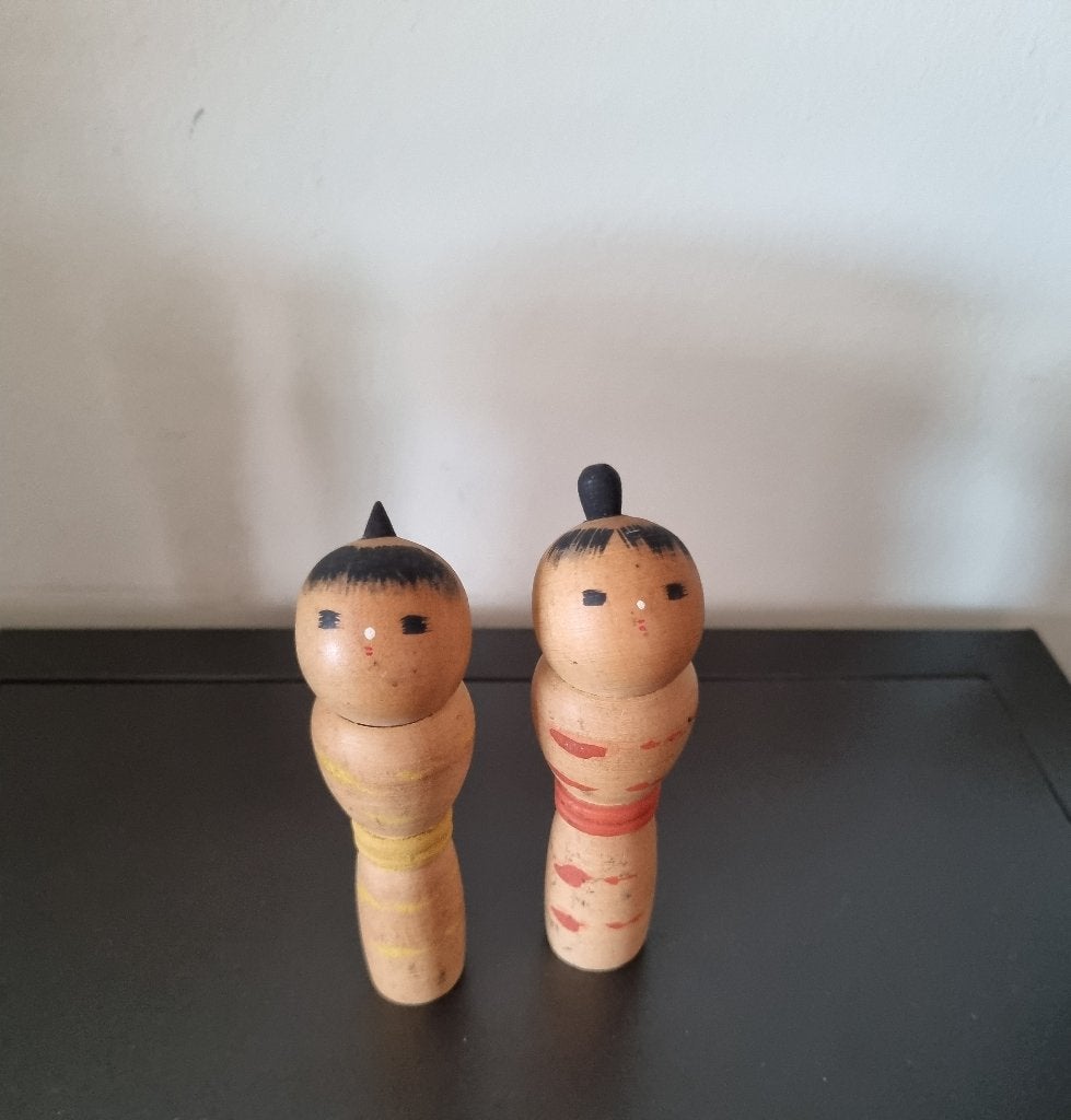 Couple Kokeshi créatif vintage par Mamoru Izu, Antiquités & Art, Art | Art non-occidental, 11 cm, Japon, Bois, Fait main