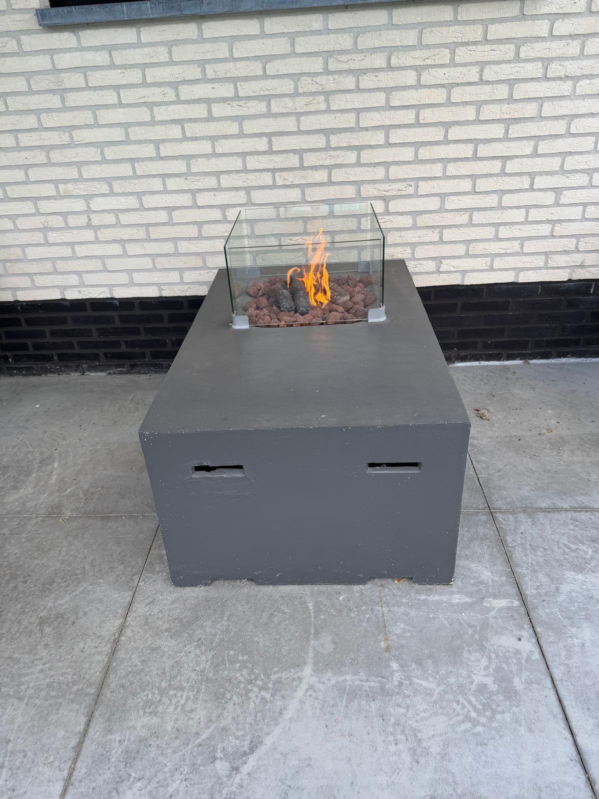 Vuurtafel, Ophalen, Zo goed als nieuw