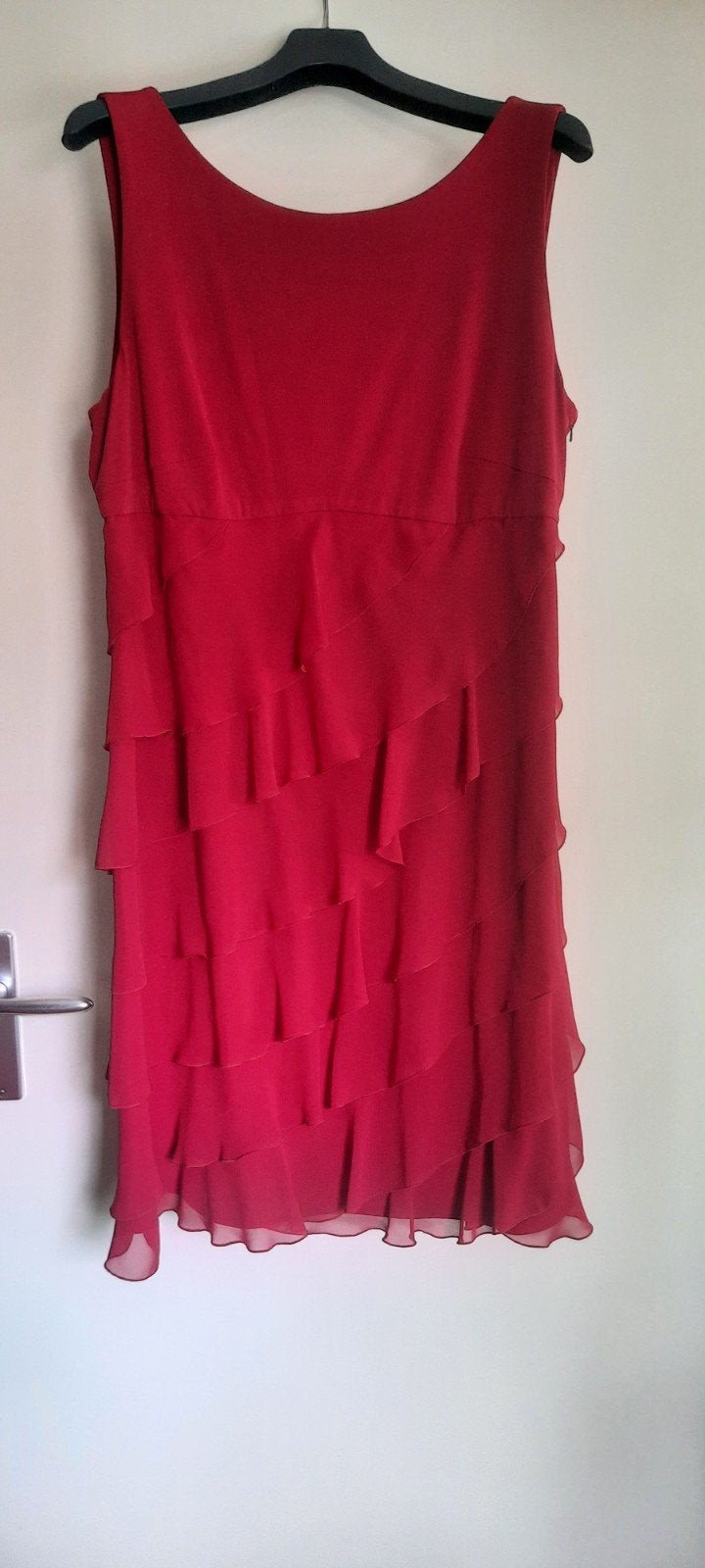 Mooie rode jurk merk Swing, Kleding | Dames, Gelegenheidskleding, Verzenden, Maat 46/48 (XL) of groter, Cocktailjurk, Zo goed als nieuw