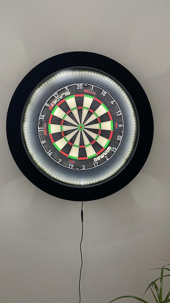 Darts verlichting  goede staat, Sport en Fitness, Darts, Ophalen of Verzenden, Zo goed als nieuw