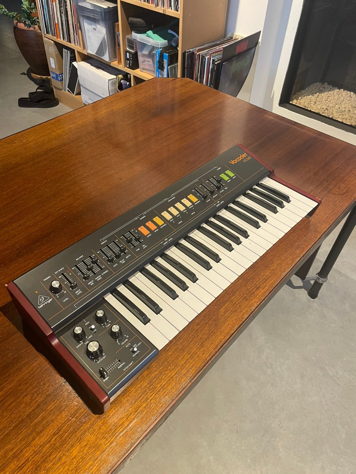 Behringer vocoder VC340, Muziek en Instrumenten, Keyboards, Ophalen, Zo goed als nieuw