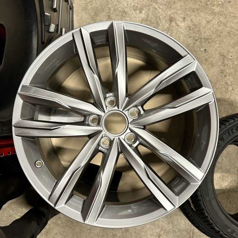18 inch originele Dartford velg Volkswagen Passat 3G0601025H, Autos : Pièces & Accessoires, -, Pneu(s), Utilisé, -