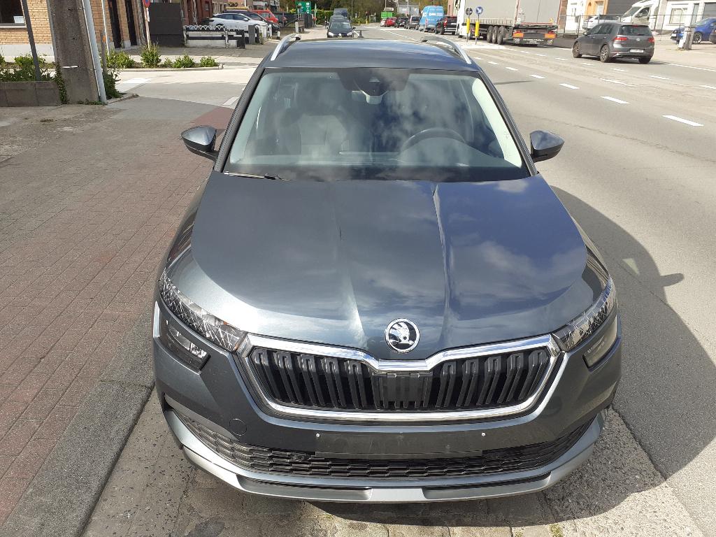Skoda Kamiq Ambition 2021 Apple carplay, Auto's, Skoda, Voorwielaandrijving, 4 deurs, Stof, Particulier