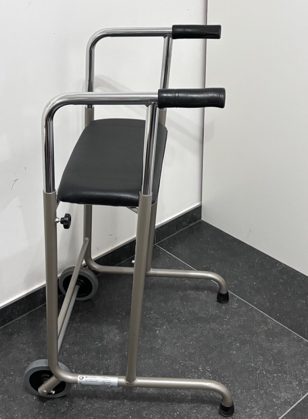 Loopstand, rollator met 2 wielen, rollator, revalidatie, Diversen, Ophalen, Zo goed als nieuw