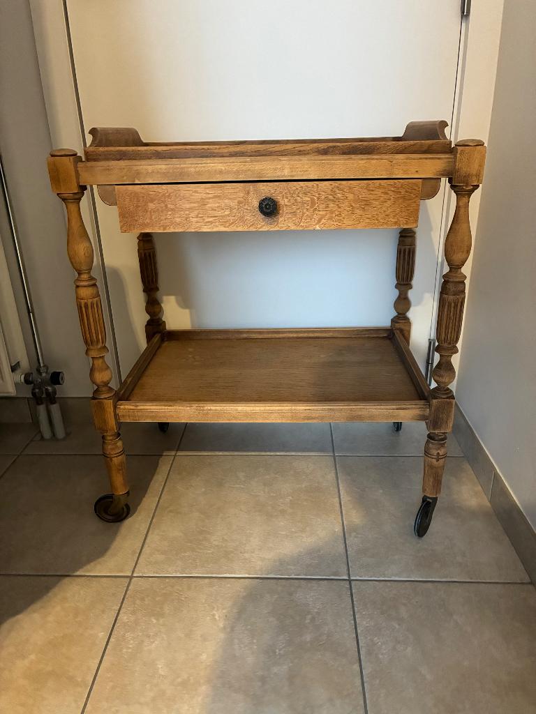Serveertafel op wieltjes, Ophalen