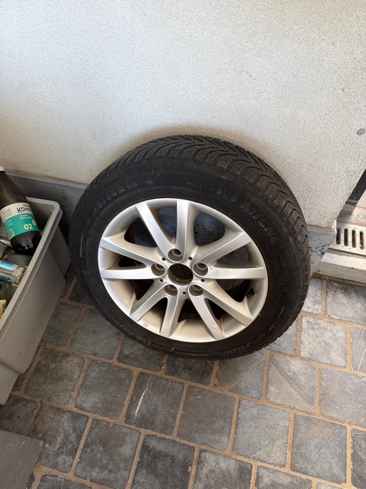 Originele 16 inch BMW 1-Serie velgen + Michelin winterbanden, Auto-onderdelen, Banden en Velgen, Ophalen, 16 inch, Winterbanden