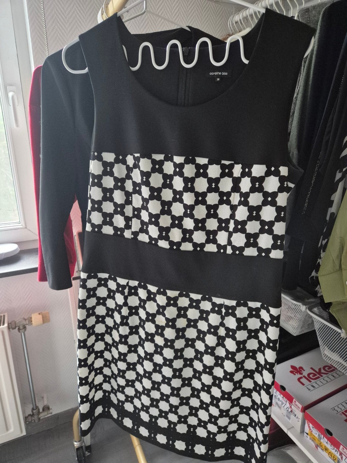 Dames jurk Caroline Biss maat 38 met jasje, Kleding | Dames, Ophalen, Maat 38/40 (M)