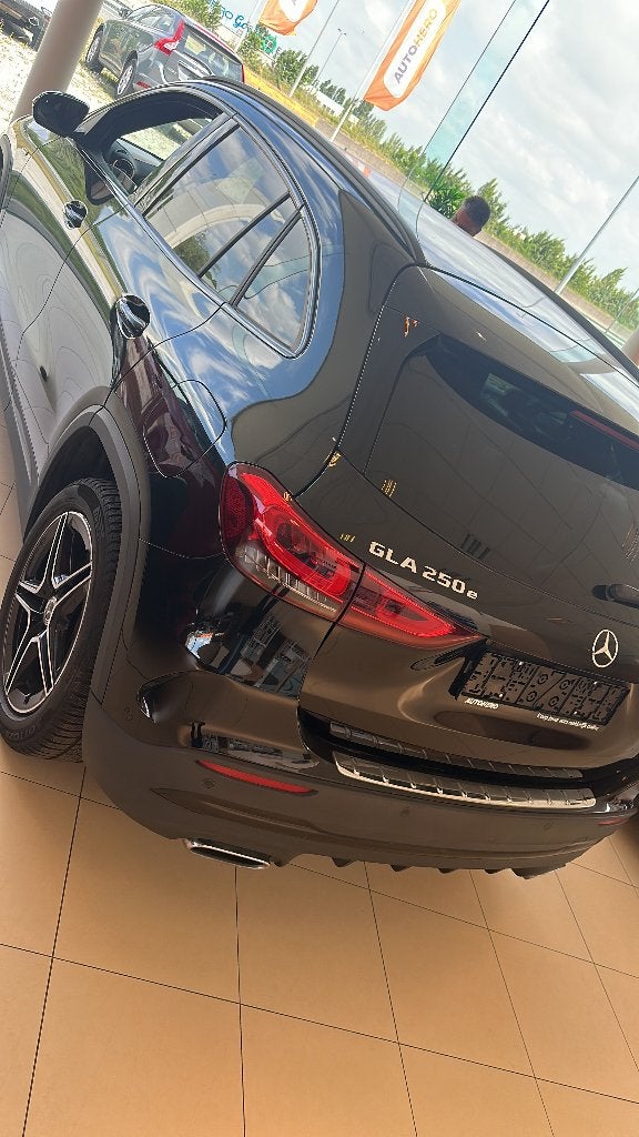 Mercedes GLA 250 eb hybride, Autos, Mercedes-Benz, Cuir, 1332 cm³, Achat, Noir