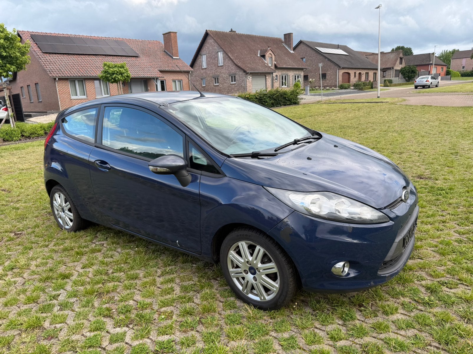 Ford Fiesta 1.4i benzine 2011 euro5 170.000km automaat airco, Autos, Ford, Euro 5, Achat, Entreprise, Automatique