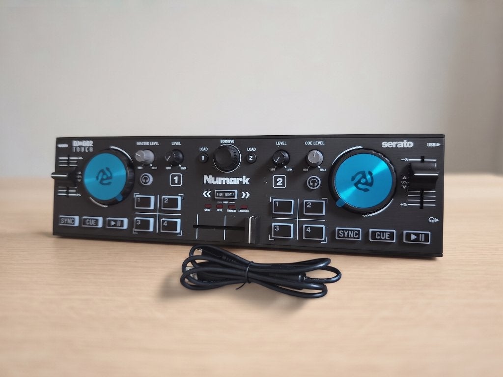 Numark DJ2GO2 Touch DJ-controller, Muziek en Instrumenten, Dj-sets en Draaitafels, Ophalen of Verzenden, Nieuw, Dj-set, Numark
