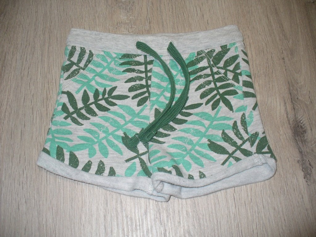 Shortje Hema maat 62, Kinderen en Baby's, Babykleding | Maat 62, Broekje, Ophalen of Verzenden, Zo goed als nieuw, Hema