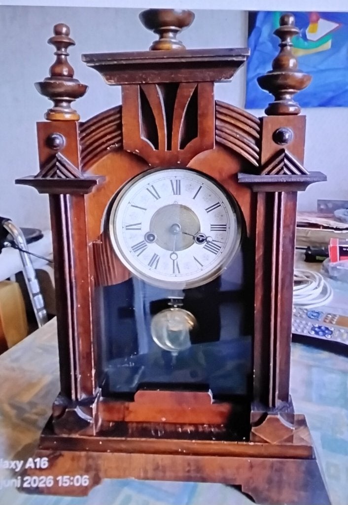 Oude Duitse tafelklok, Ophalen