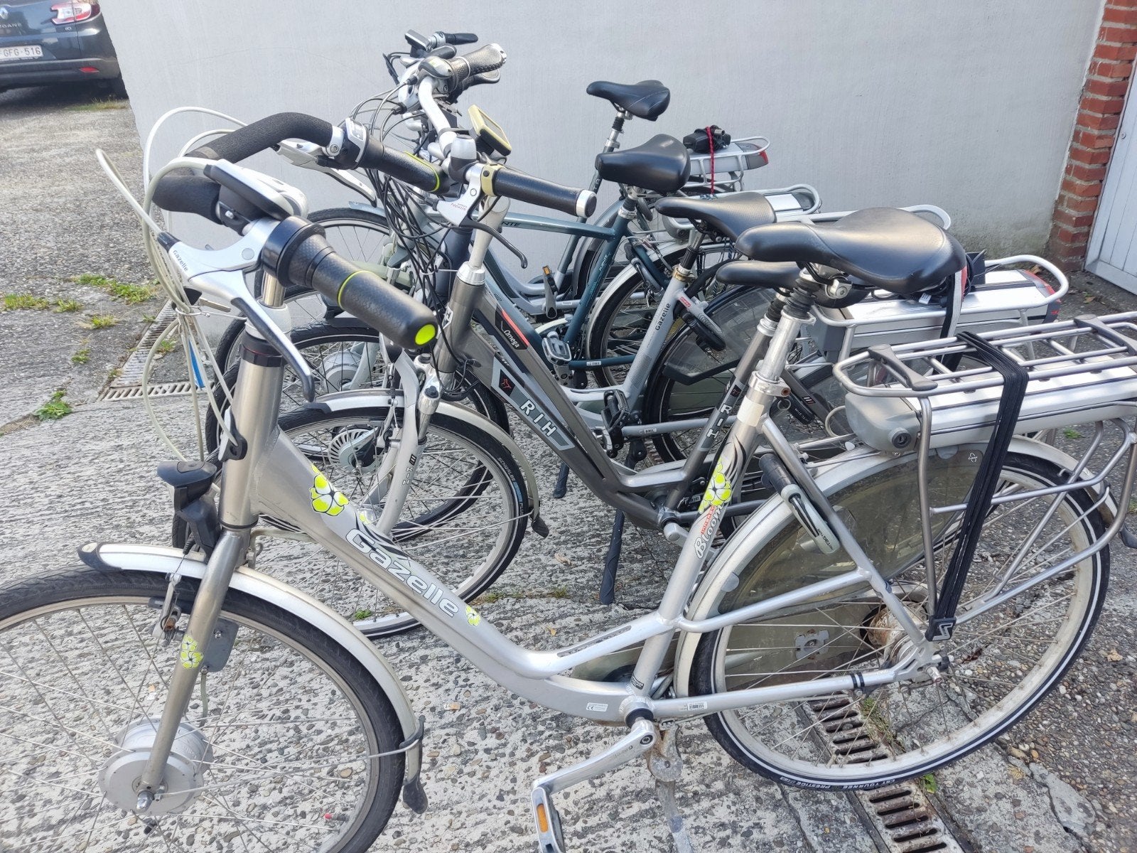 ELEKTRISCHE FIETSEN VOOR ONDERDELEN OF RESTAURATIE, Ophalen of Verzenden