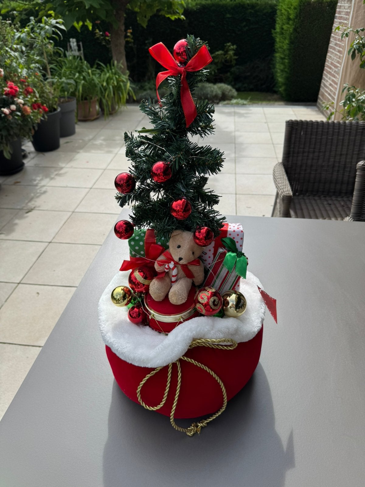 Nieuwe Kerstboom met lichtjes werkt op batterijen, Diversen, Ophalen, Zo goed als nieuw