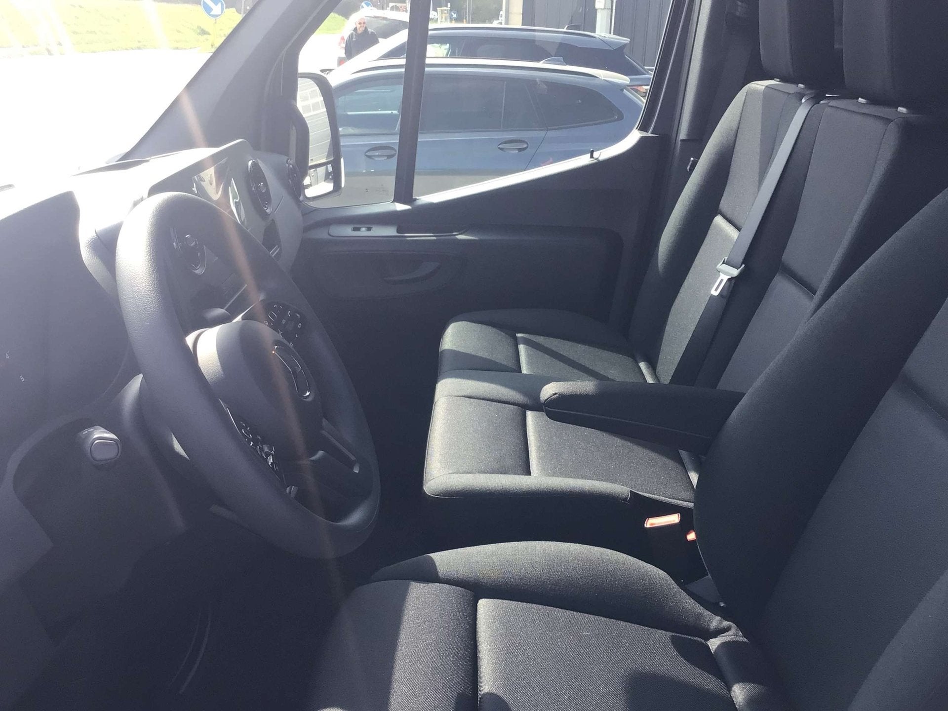 Mercedes-Benz Sprinter l2h2 317cdi 2023 10km full/option 399, Auto's, Stof, Gebruikt, 4 cilinders, Parkeersensor