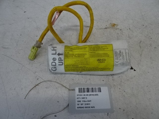 STOEL AIRBAG LINKS VOOR Hyundai i30 (GDHB5), Hyundai Motor Deutschland GmbH, Gebruikt, Kaiserleipromenade 5
63067  Offenbach am Main, DE
