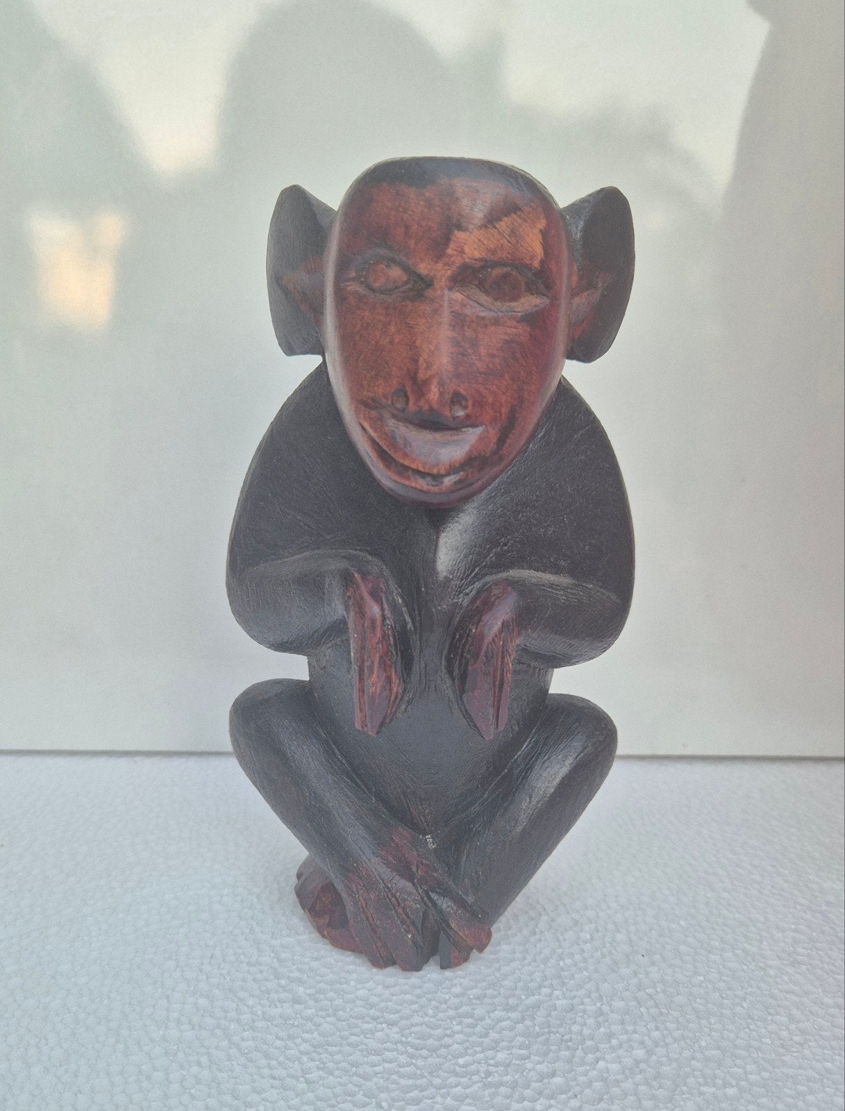 Handgesneden houten aap – decoratief beeld – etnische / Afri, Verzamelen, Foto's en Prenten, Ophalen of Verzenden, Foto