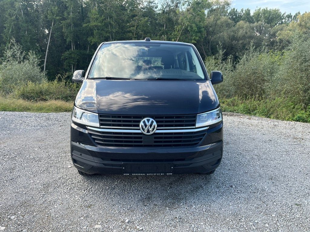 TRANSPORTER T6.1 5ZITPL L1 DSG 150PK 2024 slechts 42.406 KM, Auto's, 4 cilinders, Volkswagen, 2500 kg, Zwart