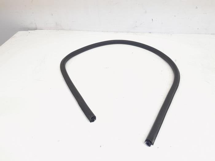 Joint caoutchouc portière 2portes gauche d'un Audi A5, Autos : Pièces & Accessoires, -, 3 mois de garantie, Audi, Utilisé