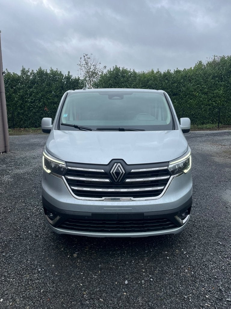 Renault Trafic dubbele cabine AUTOMAAT !, Renault, Bedrijf, Diesel, Zilver of Grijs
