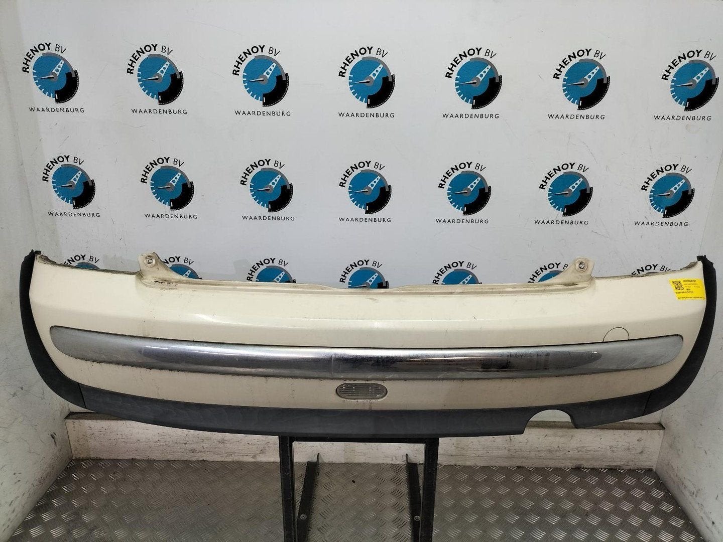 MINI (BMW) MINI 1.6 Cooper Chili  BUMPER ACHTER 2004, Ophalen of Verzenden, Gebruikt, Stiba lid