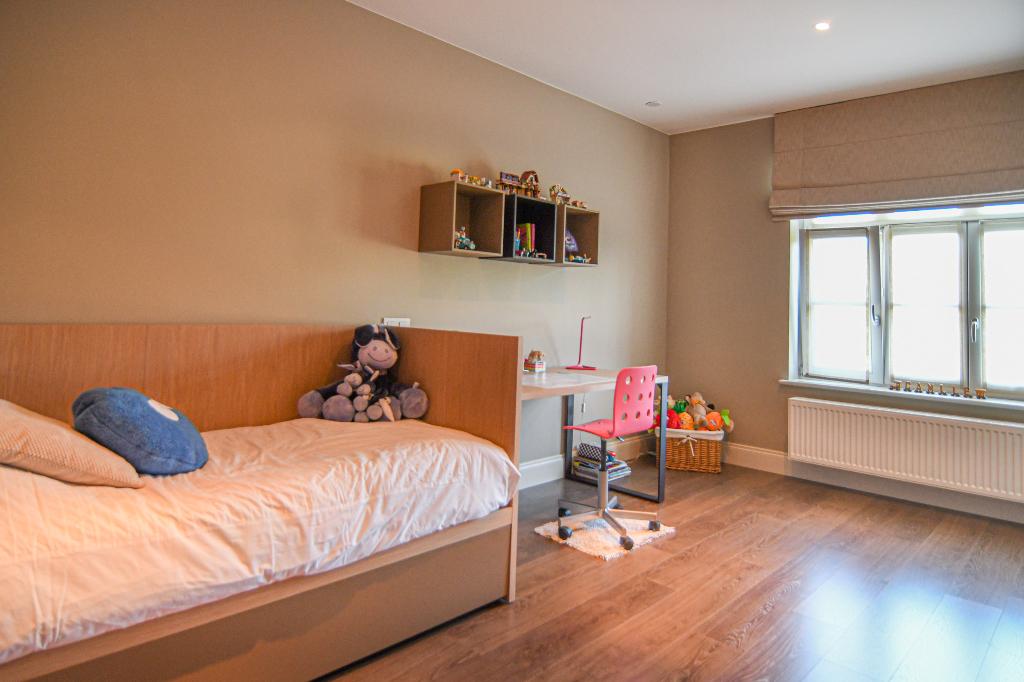 Bed met onderschuifbed  (en aansluitend bureau), Huis en Inrichting, Slaapkamer | Bedden, Zo goed als nieuw, Eenpersoons, Hout