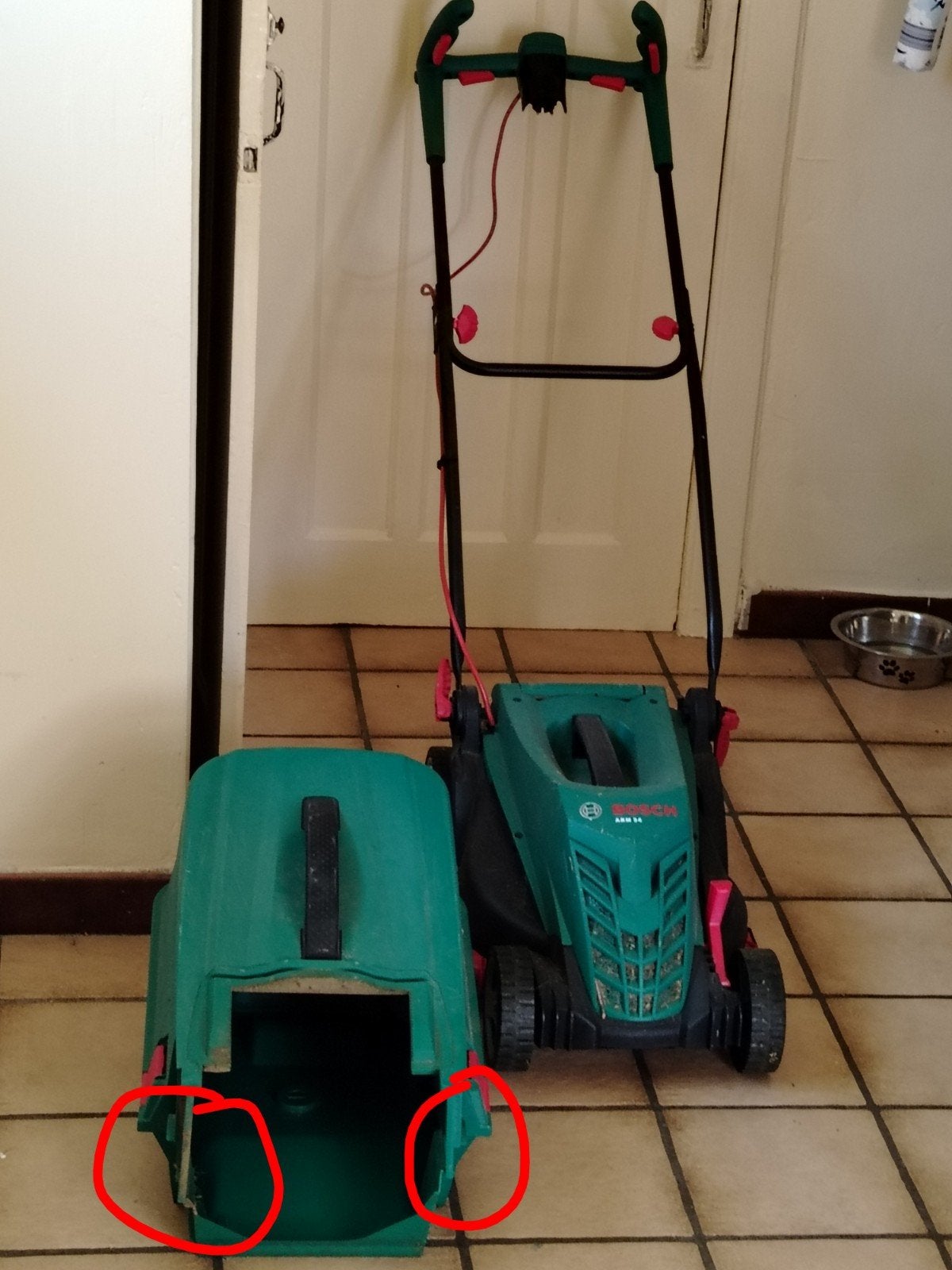 LES 2 CÔTÉS DE LA BAG OUVERT/ AUCUN SOUCI POUR L UTILISATION, Jardin & Terrasse, Tondeuses à gazon, Enlèvement, Utilisé, Tondeuses à gazon électriques