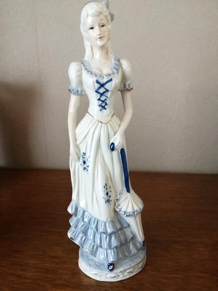 Figurine delft, Enlèvement