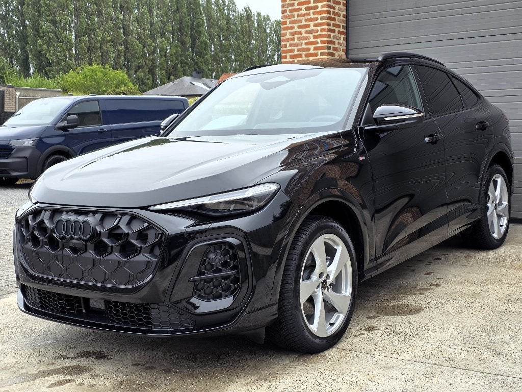 Audi Q5 Sportback 2.0 TFSI Benzine - 04/2026 - 1.500KM NIEUW, Auto's, Automaat, Q5, Zwart, https://public.car-pass.be/vhr/49e3c0b6-f761-428d-a847-2981e8aec840