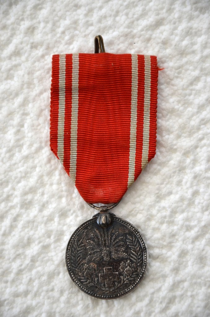 Medaille, JAPAN Red Cross member, ingsteld in 1888, Zilver, Verzamelen, Ophalen of Verzenden, Landmacht, Lintje, Medaille of Wings