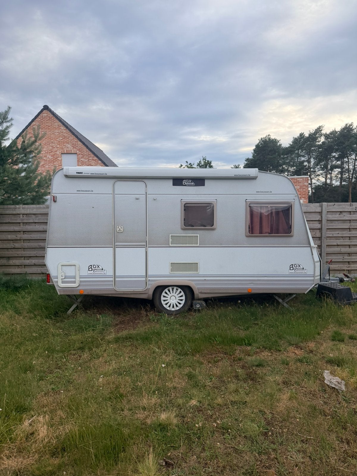 Dethleffs caravan, Caravanes & Camping, Caravanes, Particulier, Banquette en rond, Dethleffs, Auvent, Auvent, Enlèvement