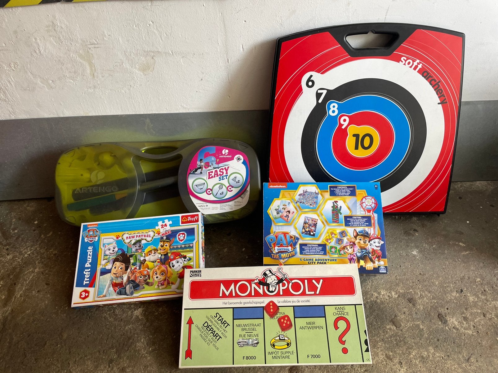 Boogschietenset + Badmintonset + Monopoly …, Kinderen en Baby's, Speelgoed | Overig, Ophalen, Zo goed als nieuw