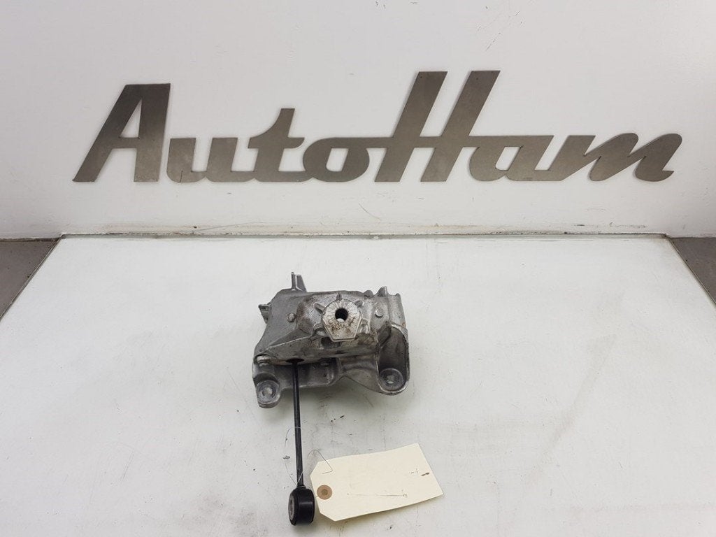 MONTAGE MOTEUR Audi A4 Avant (B9) (01-2015/08-2020), Auto-Union-Straße  1,
85057  Ingolstadt, DE, Info@audi.de, Audi, Utilisé