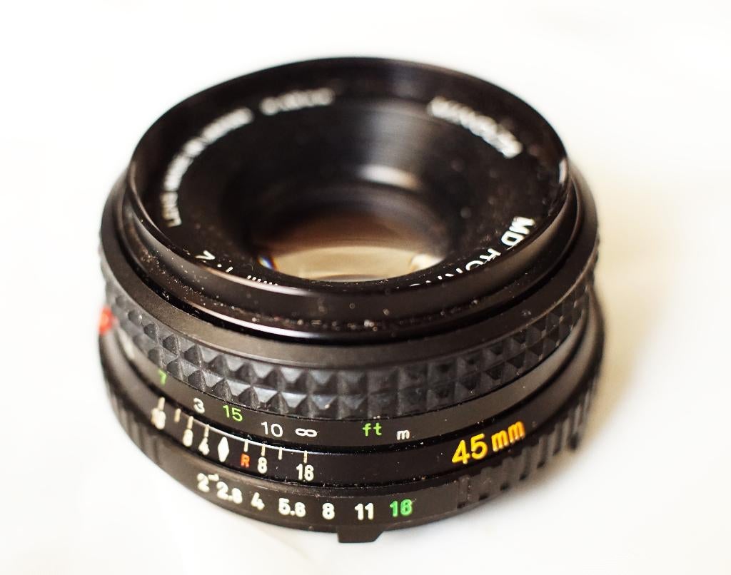 Minolta MD Rokkor 45 mm F2 (PANKAKE) voor Minolta md/mc, Audio, Tv en Foto, Fotocamera's Analoog, Ophalen of Verzenden, Gebruikt