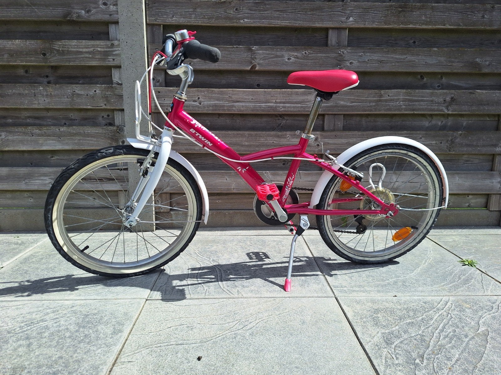 Fiets meisje 20 inch roze en wit, Fietsen en Brommers, Ophalen, Gebruikt, 18 tot 20 inch, Versnellingen